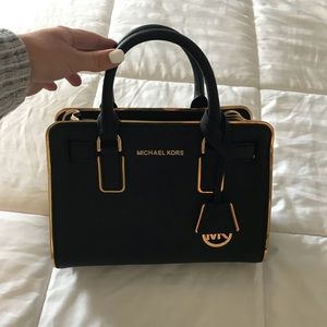 Black shoulder/hand bag Michael Kors